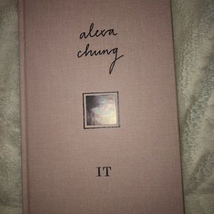 Alexa Chung | IT coffee table book